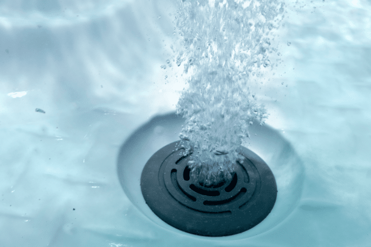 Jacuzzi - Functia Clean Water- FionaSpa Expert